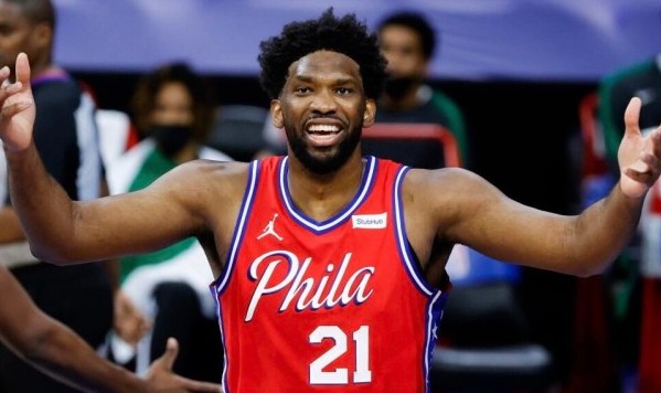  恩比德统治内线76人轻取公牛收获赛季第五十胜