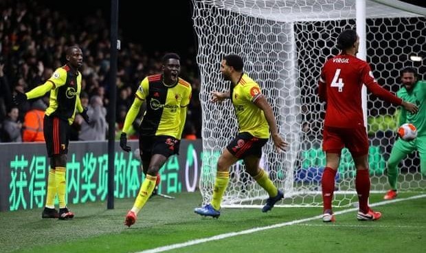  纽卡斯尔联爆冷击败利物浦，终结领头羊不败金身  