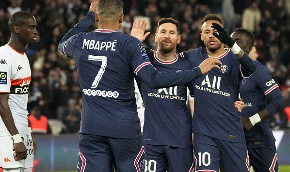  洛里昂锋线全面开花大胜垫底球队