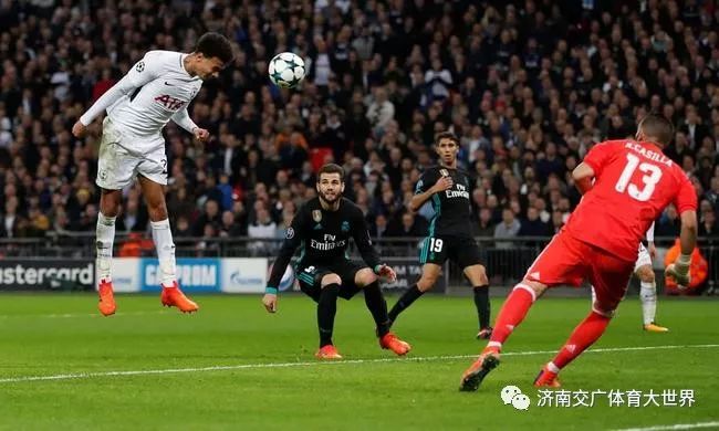  特里皮尔精准任意球绝杀伯恩茅斯  