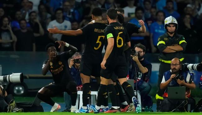  那不勒斯主场强势复苏，奥斯梅恩头槌破门终结连败  