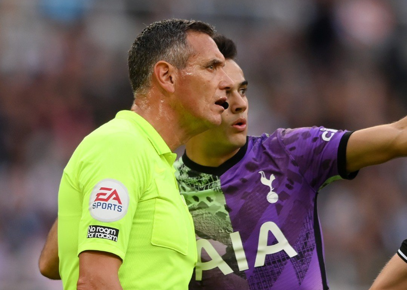  库杜斯处子球惊艳，西汉姆联客场爆冷击败曼联  