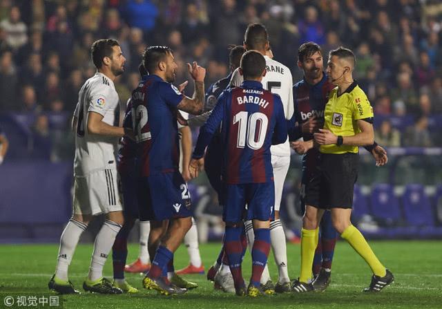  莱切保级生死战，主场顽强战平强敌