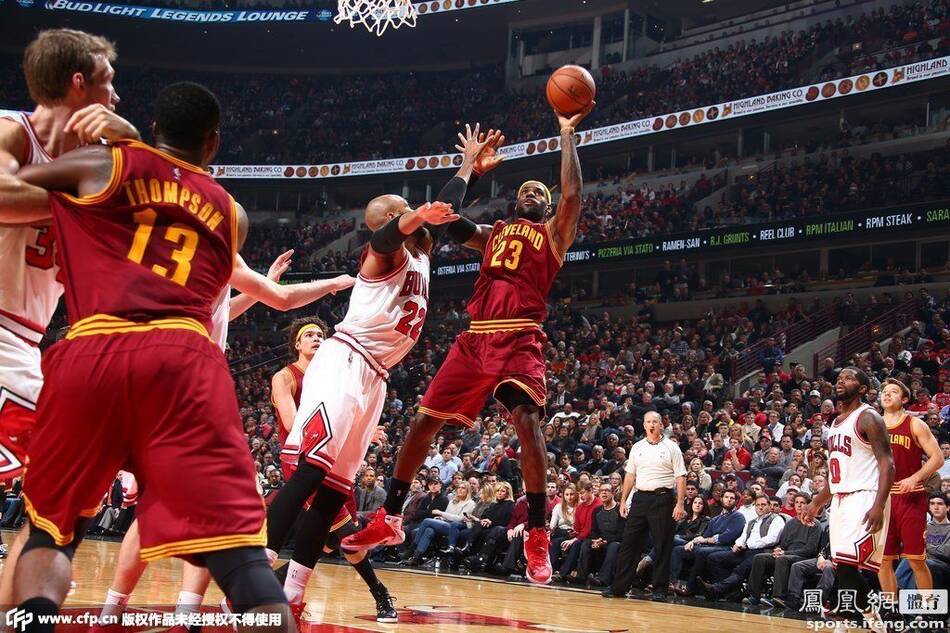  班凯罗持续高光发挥魔术险胜公牛获首胜